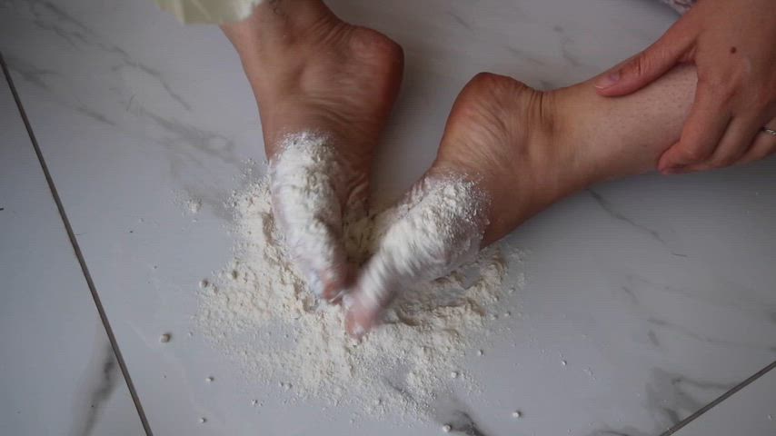 amateur barefootmilf dirty feet feet feet fetish food fetish foot foot fetish manyvids