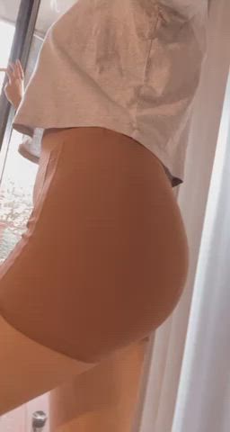 booty shorts thighs clip