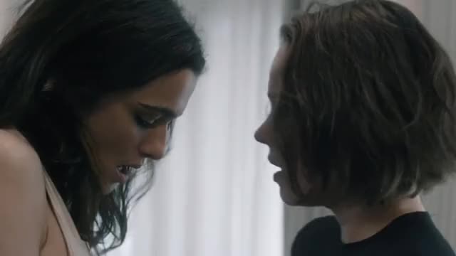 Celebrities Rachel McAdams & Weisz go Lesbian in Disobedience (2017)