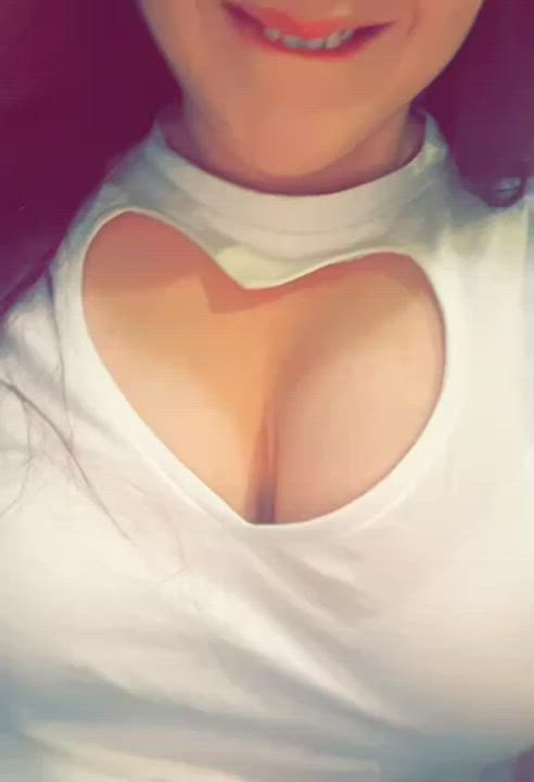 I love to pull my tits out and play with myself in public places. It gets me soo