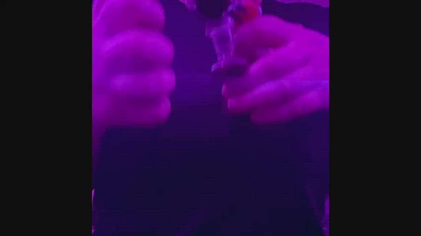 Video of me smoking and flashing my big tits 😘🍃