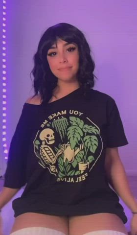 Big Tits Huge Tits T-Shirt TikTok clip