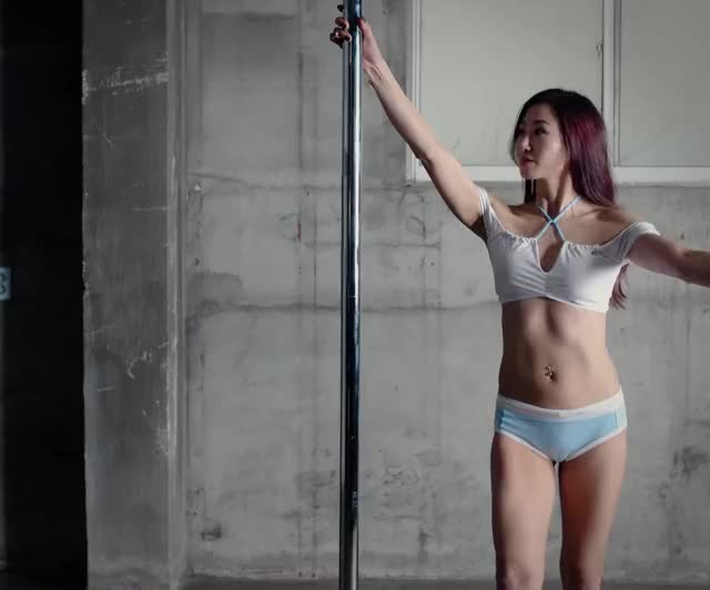 Ye Rin - Sexy Cute Pole Dancer