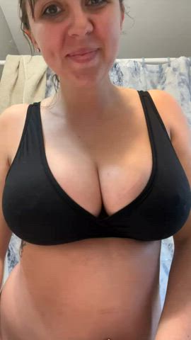 big tits boobs milf bigger-than-you-thought titty-drop clip