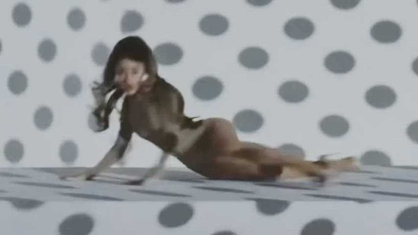ariana grande ass brunette celebrity pussy pussy spread spreading clip