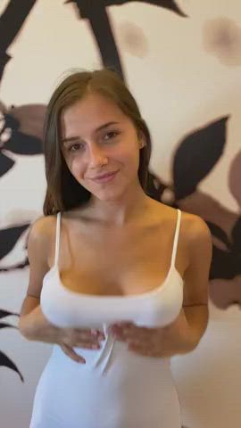 amateur big tits boobs brunette milf onlyfans teen tits clip