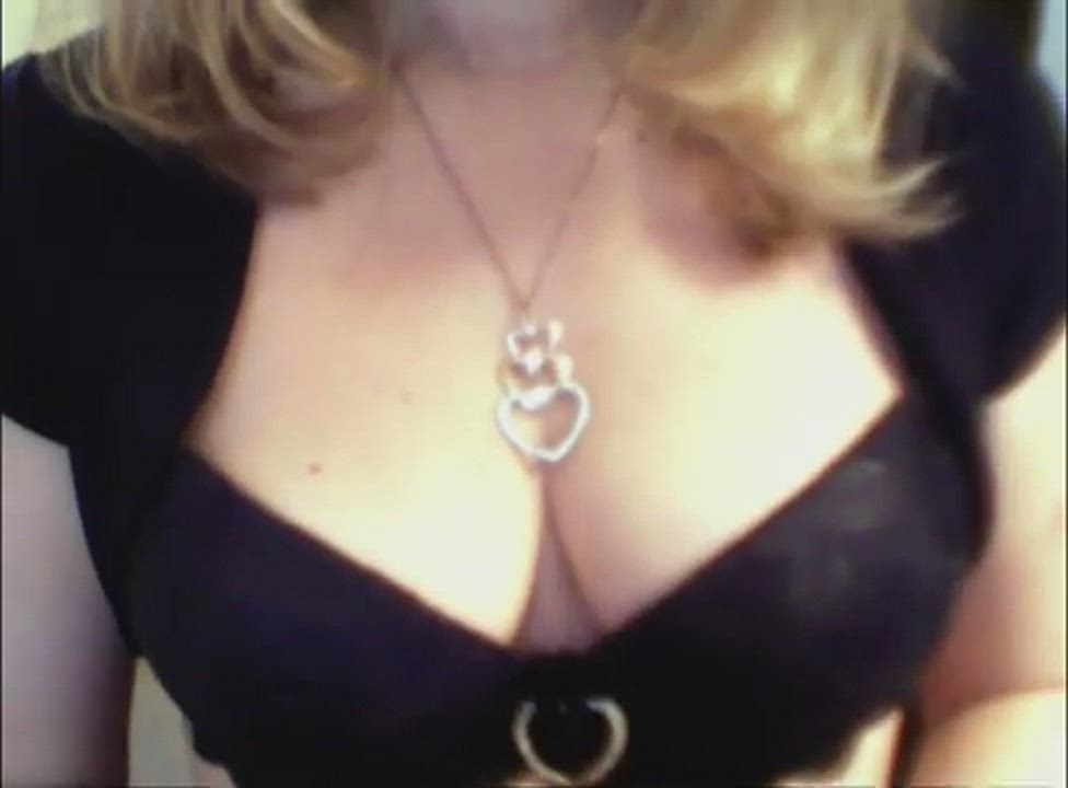 Bra Cleavage clip