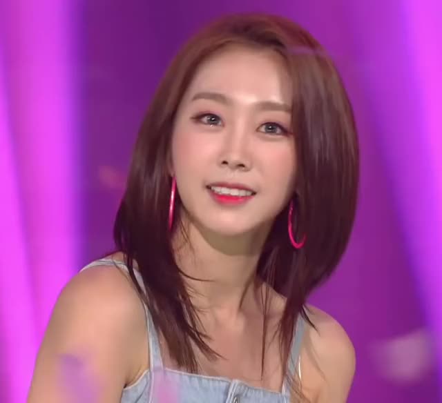 Lovelyz Jisoo THE SHOW 190618