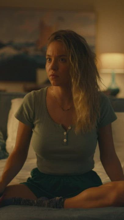 Sydney Sweeney clip