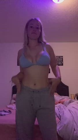Babe Big Tits Blonde clip