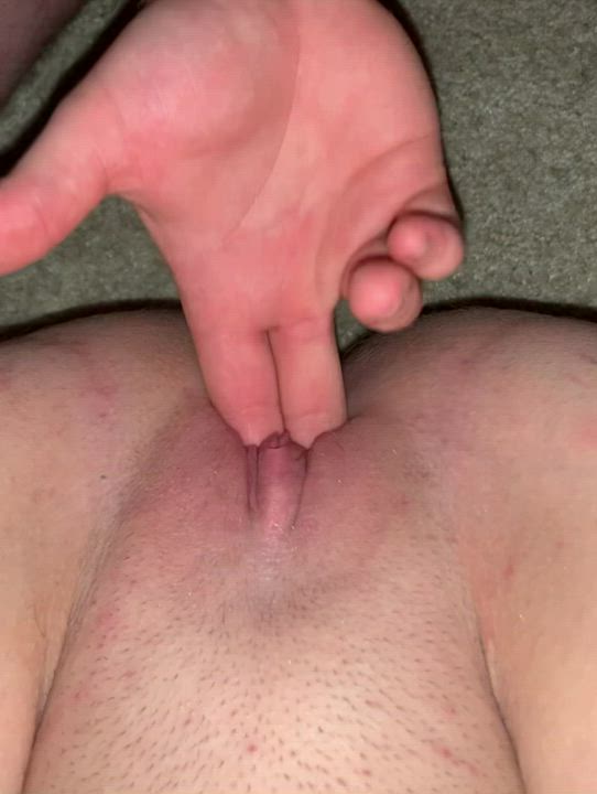 My 18 year old pussy couldn’t handle being fingered?