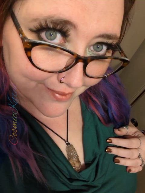 green eyes milf pretty sfw tease clip