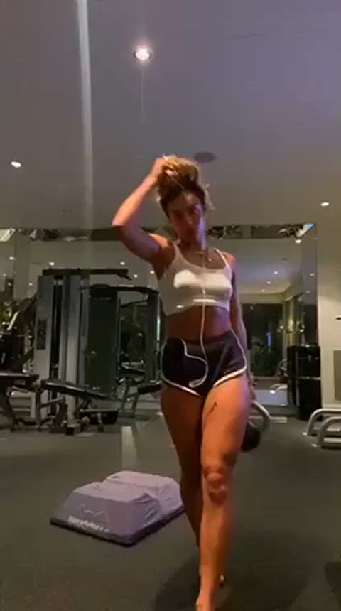 Sommer Ray needs something harder in the Gym that’ll make her sweat. Can you give