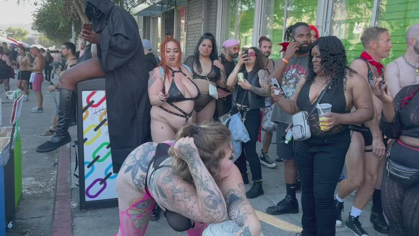 Thick girl gets whipped at Folsom Street Fair 2022