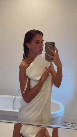 bathtub big tits blonde cleavage legs model natural tits sideboob clip