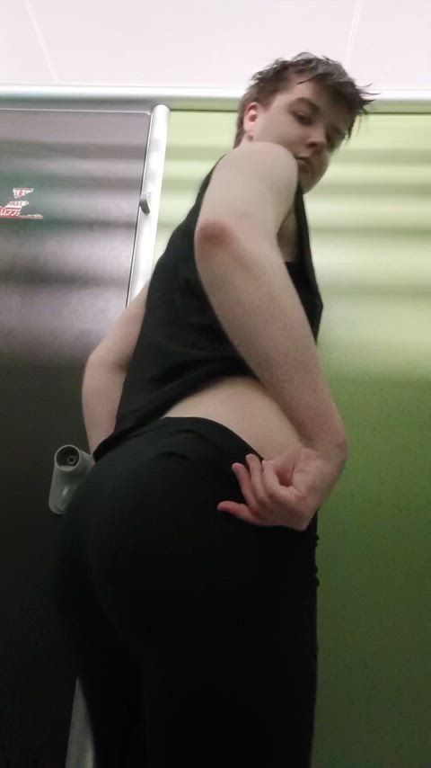 ass big ass booty ftm leggings trans trans boy trans man transexual transgender clip