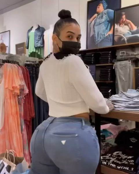 big ass jeans jiggle clip