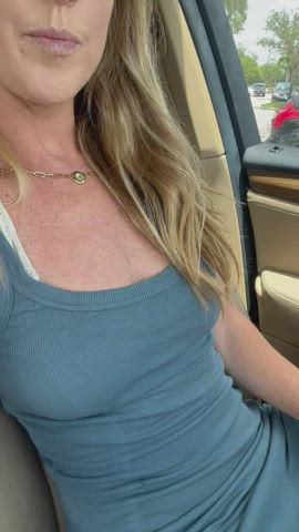 Horny mom in the Grocery parking lot ;)