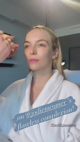 Cleavage Jodie Comer Natural Tits clip