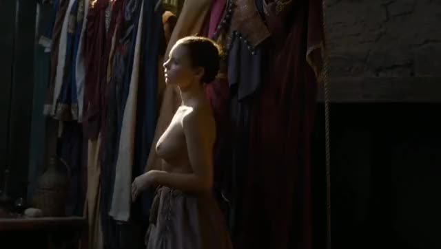 Eline Powell topless in Game of Thrones s06e05