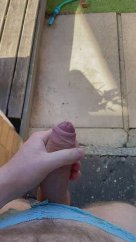 Love this video from a while ago, outdoor garden cumshot while I’m wearing my gfs