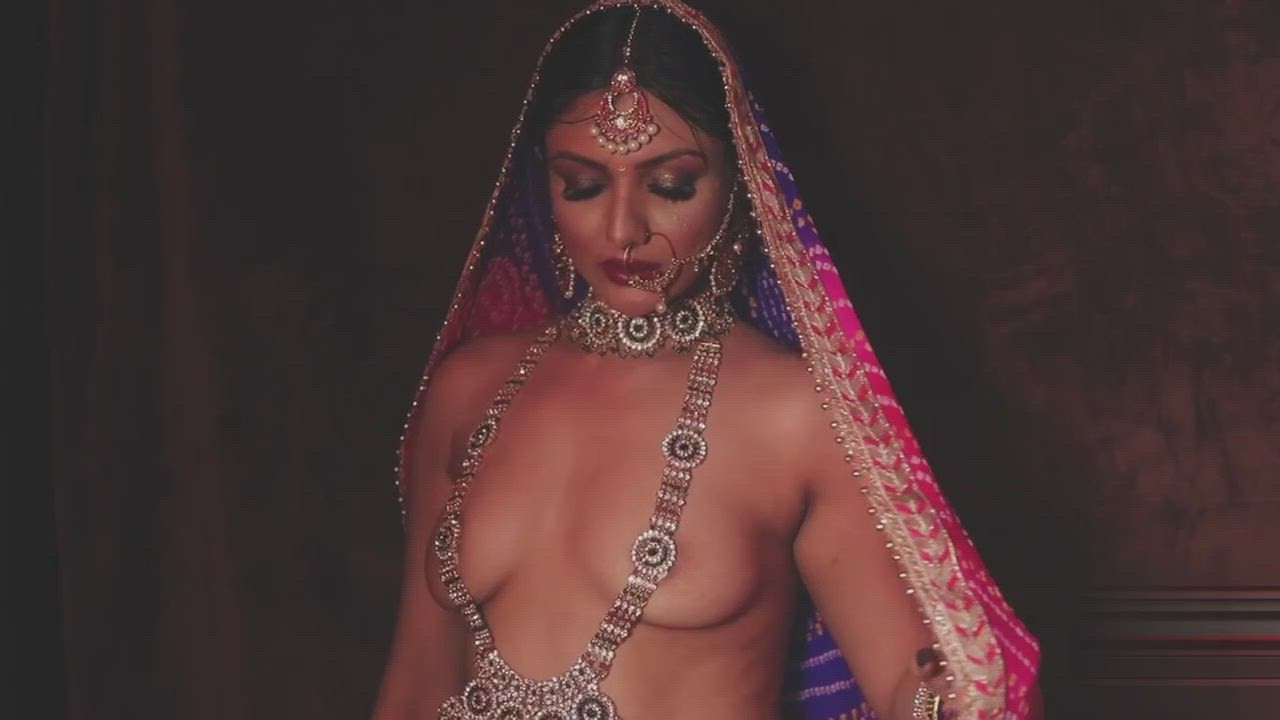 Khushi Mukherjee Sexy Showoff 😍 (full HD Video In comment)