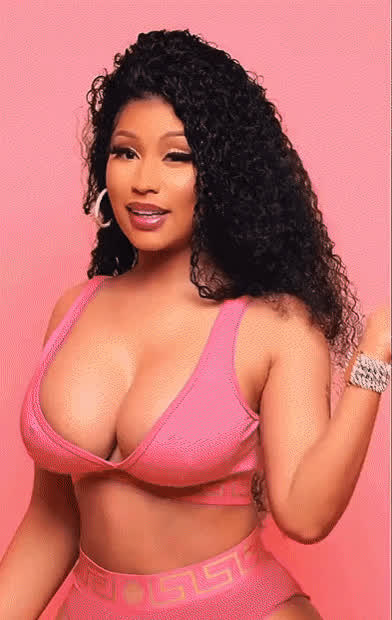 babe big tits celebrity huge tits milf nsfw nicki minaj tits clip