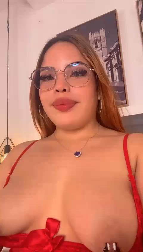 chaturbate natural tits nipple clamps pov stripchat teen tits blowjobs just-boobs