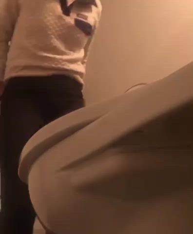 bathroom pee peeing clip