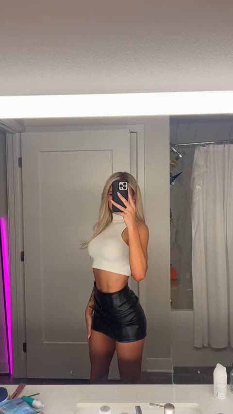 blonde cute fit sexy skirt solo clip