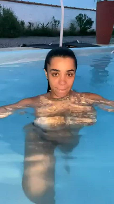 big tits busty natural tits swimming pool tanlines tit worship topless clip