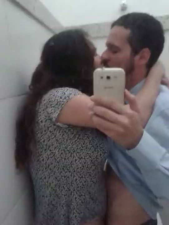 super hot figure girl enjoys chudai in office washroom with her boyfriend full video