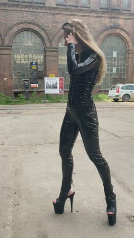 What would be your reaction if you caught me walking in fetish catsuit outdoor? 🔥