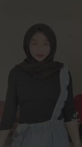 JOI Hijab lagi 😅 Suka game lancap mcm ni ? Jom join channel tele saya.