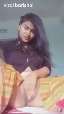 Cute bangla babe fingering her pussy link in comment