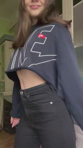 Cute small tits reveal