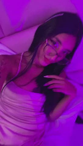 Camgirl Close Up Latina Petite Pussy Lips Rubbing Skinny Teen Wet Pussy clip