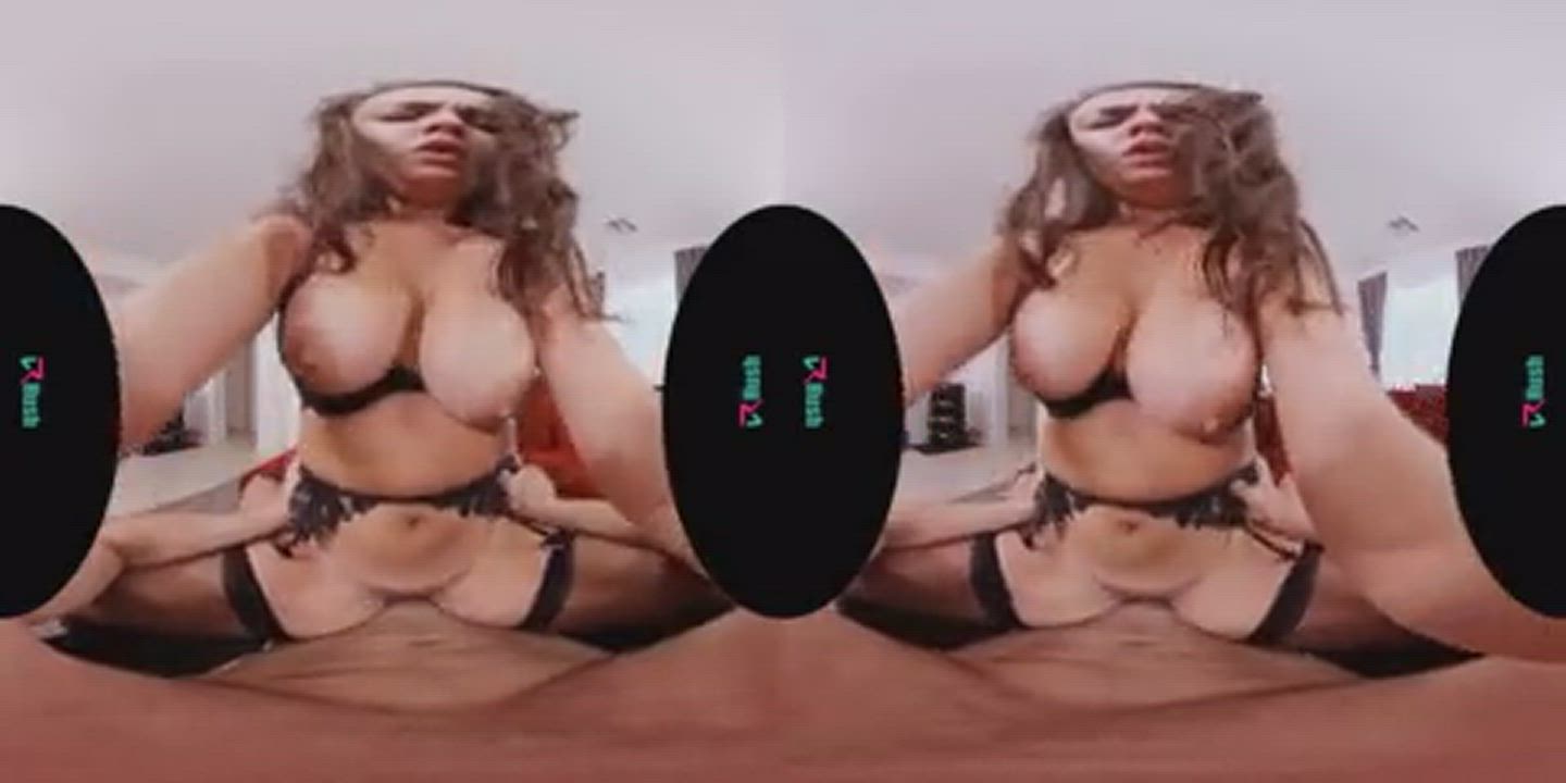 Big Tits Busty Teen VR clip