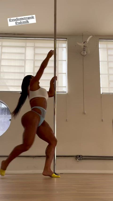 ass big ass big tits brazilian celebrity dancing pole dance clip
