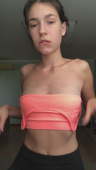 Clothed Girls Natural Tits clip