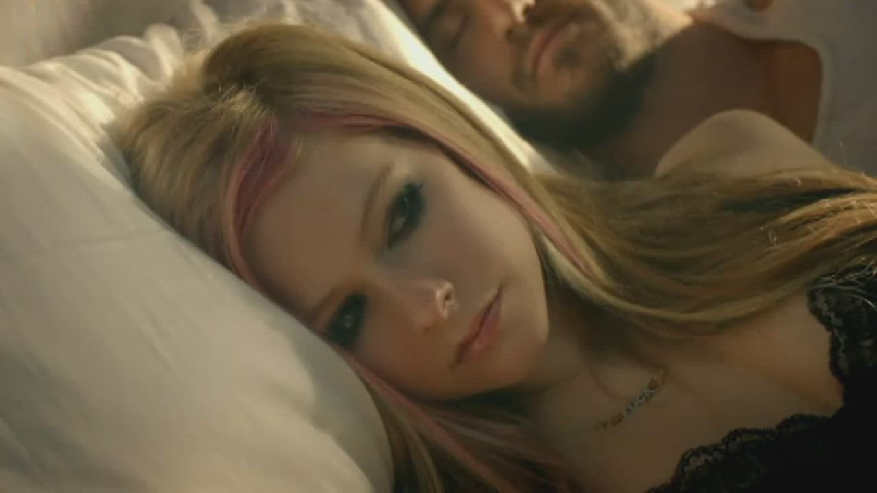 Avril Lavigne Boobs Lingerie clip