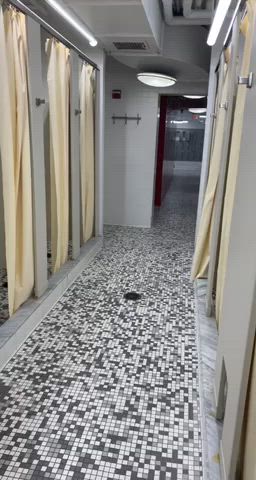 My school’s gym showers make it easy to have understall fun