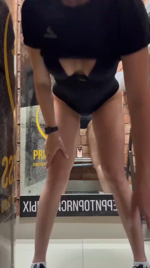 amateur changing room fansly fit long legs milf masturbating petite public underwear