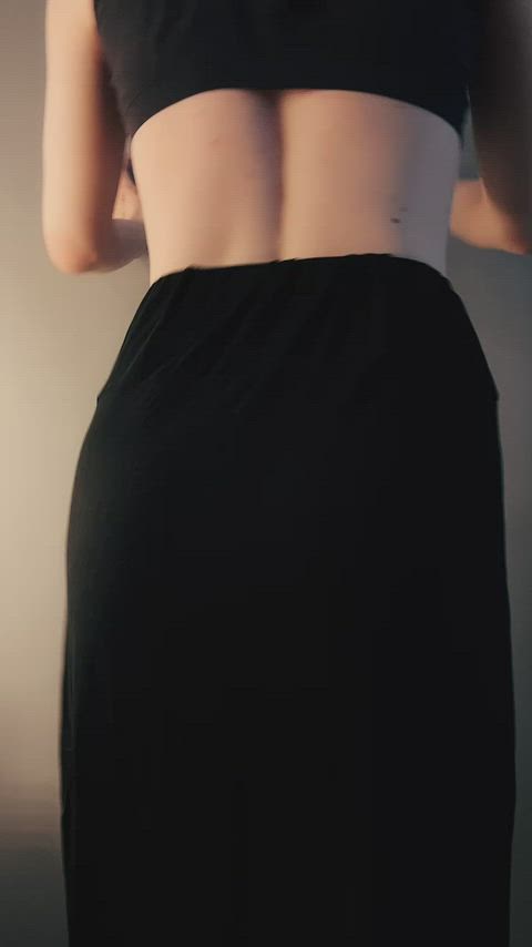 New skirt set on Fansly 🖤