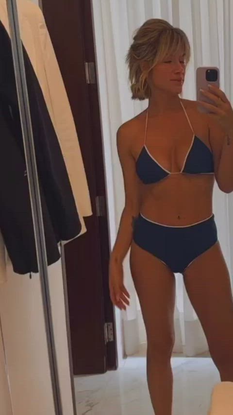 big tits bikini blonde brazilian celebrity cleavage milf clip