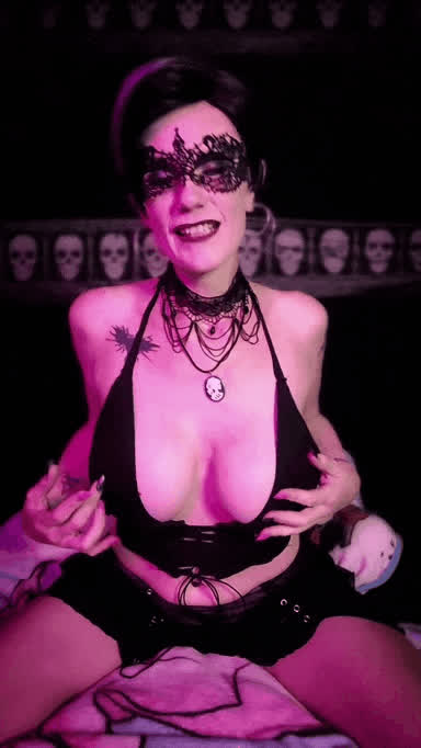Its Sinful Sunday, wanna celebrate with a horny goth milf