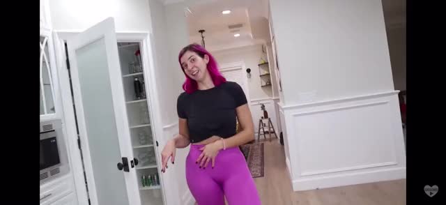 Gabbie Hanna Twerking Her Phat Booty in pink Tights