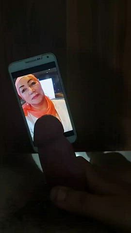 arab egyptian grandma granny hijab masturbating tribbing tribute clip