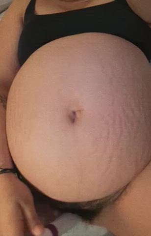 I love when you watch me play with my hairy Preggo pussy ❤️