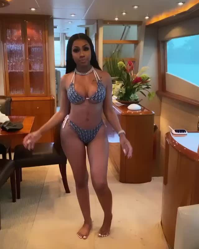 Yung Miami (from city girls)